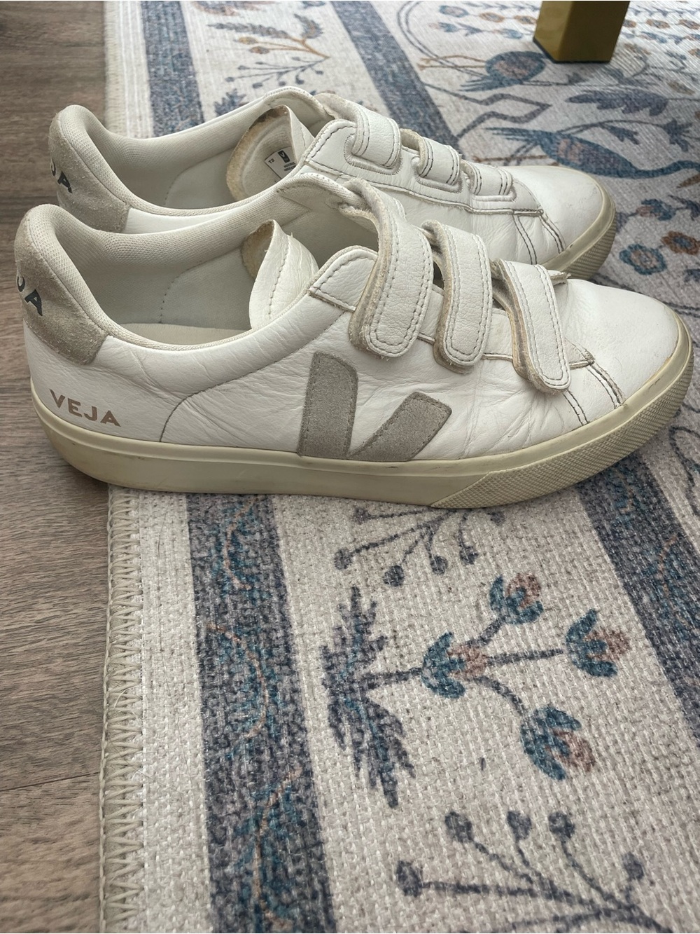 Veja Off-White Leather Velcro Sneakers with Light Gray V